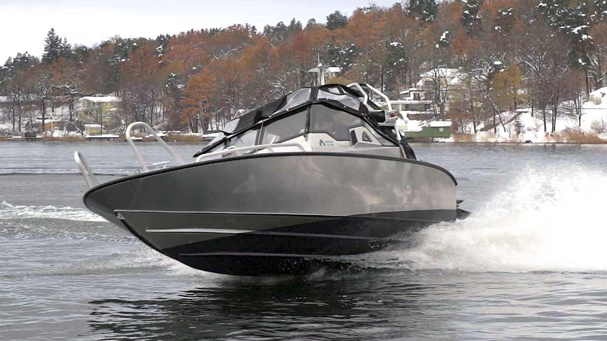 Anytec 622 SPD – prestigebåt i tålig plåt