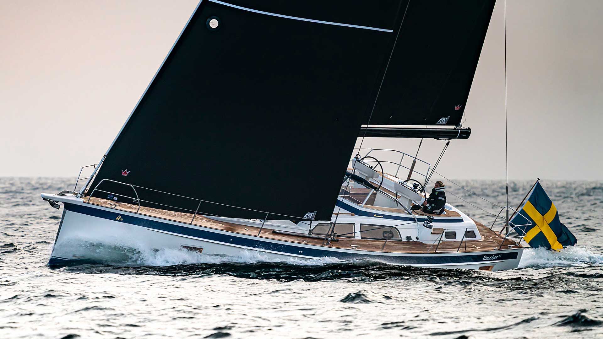 Featured image for Hallberg-Rassy 50 – första intrycken från testen