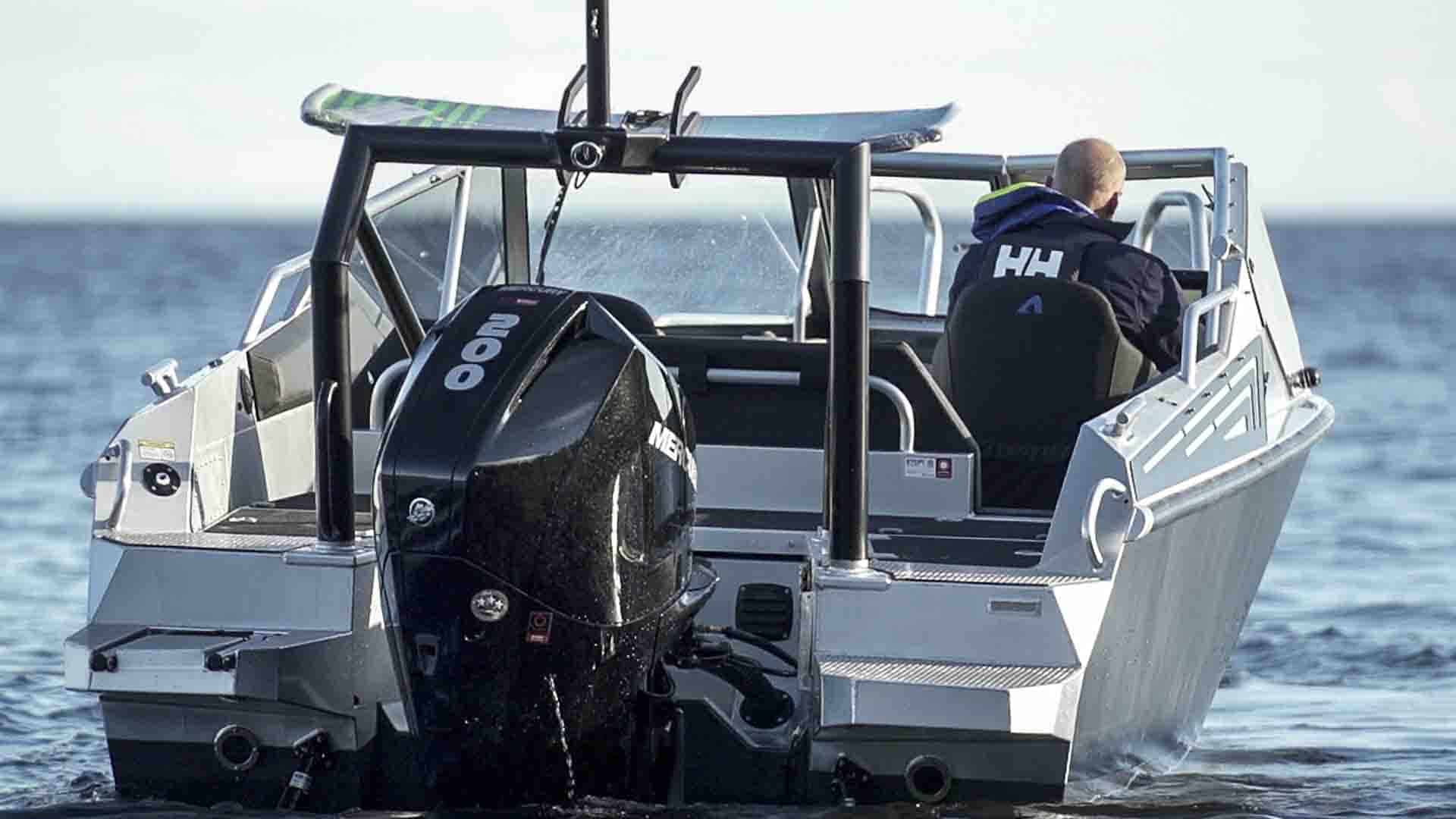 Anytec A21 – en vågad sportbil för havet