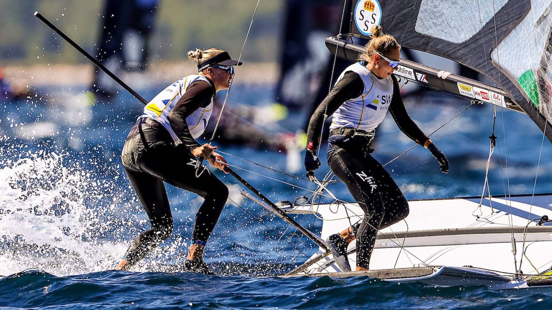 Featured image for VM i 49erFX – silver till Sverige efter olycklig miss