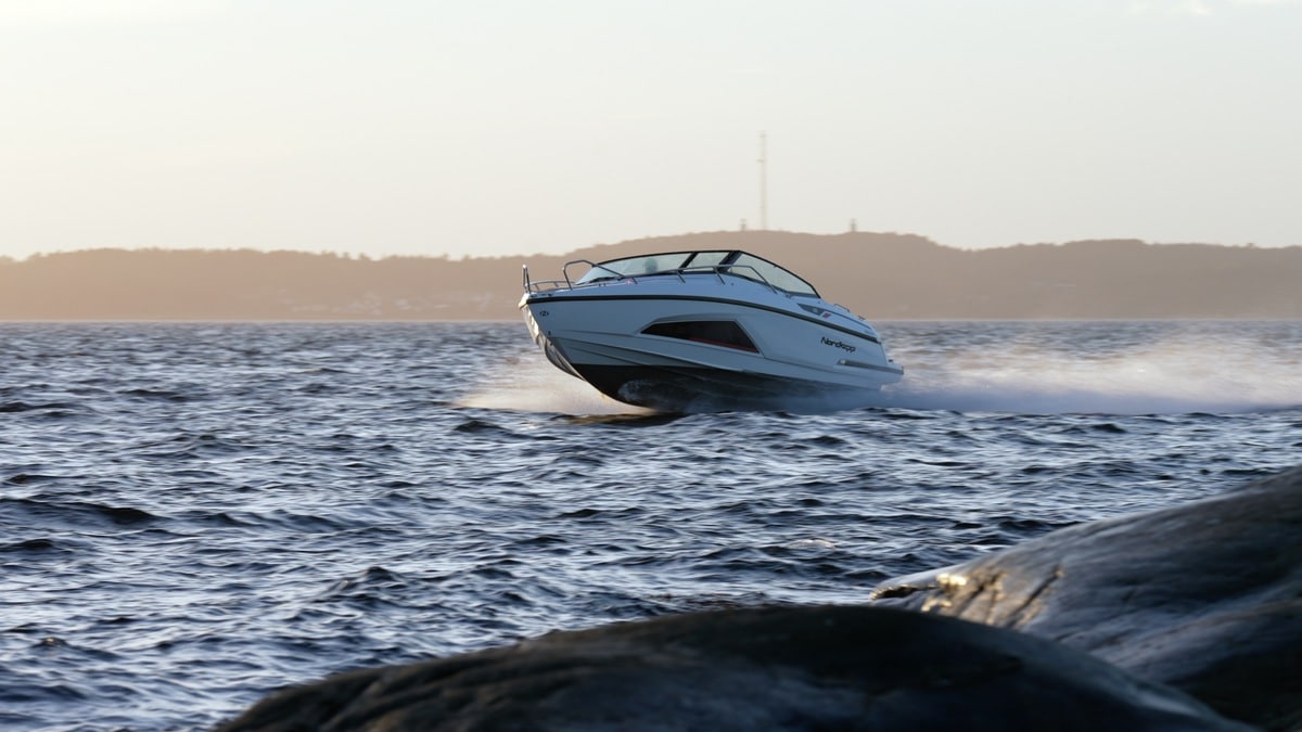 Nordkapp 830 Noblesse – daycruiser med sex kojer?