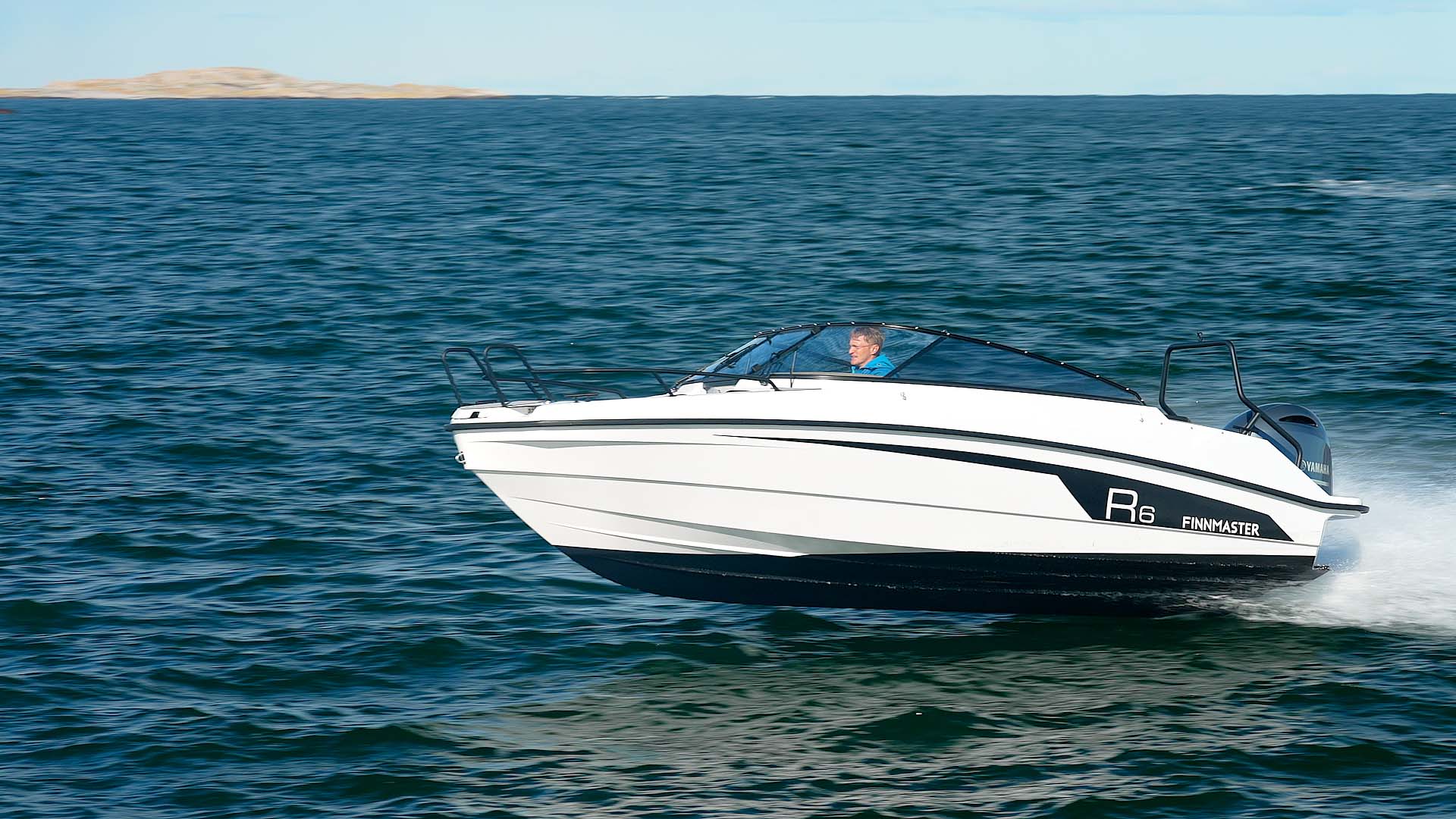 Finnmaster R6 – snabb, sportig och högljudd bowrider
