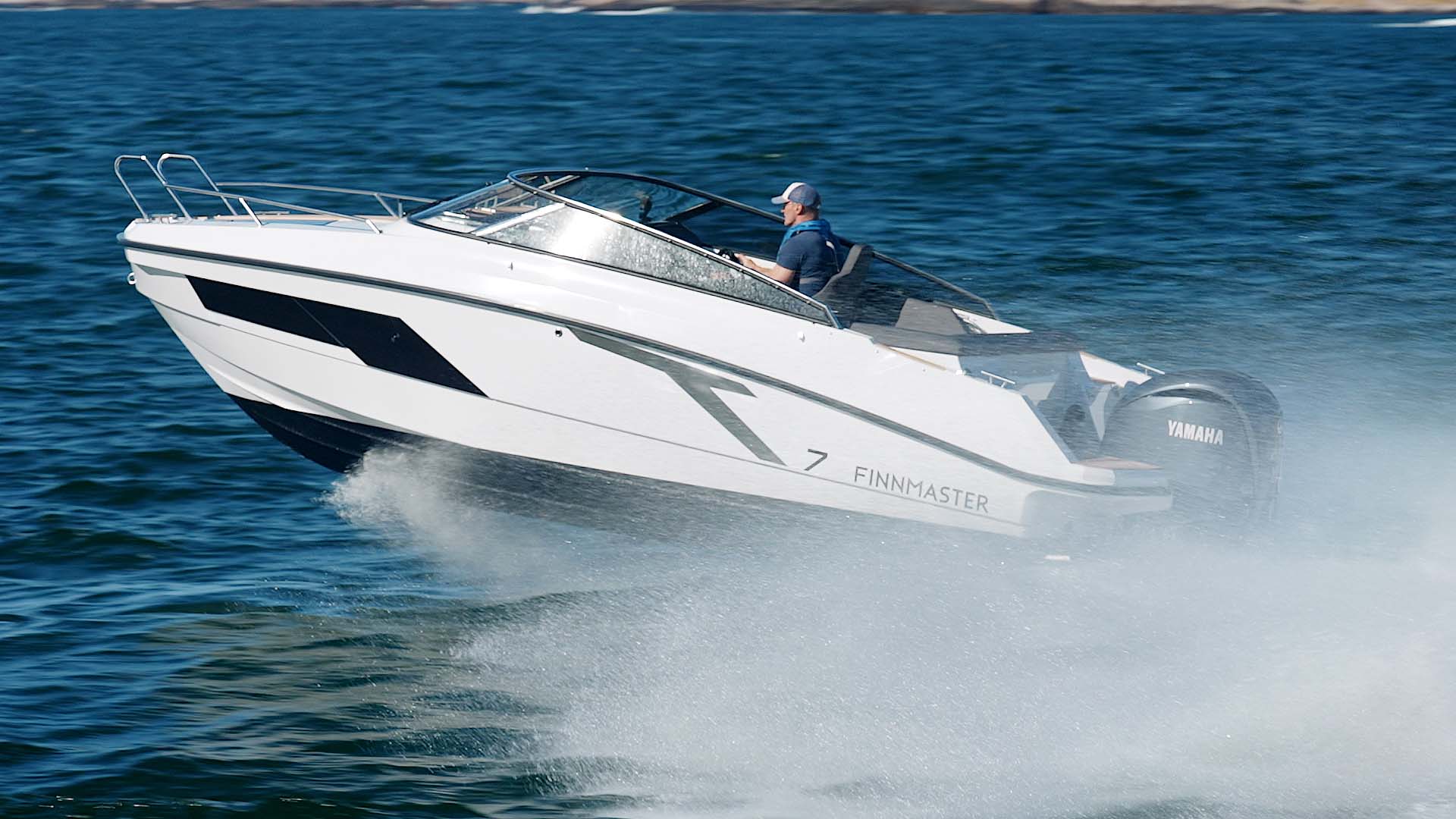 Finnmaster T7 – trygg, stabil och lyxig daycruiser