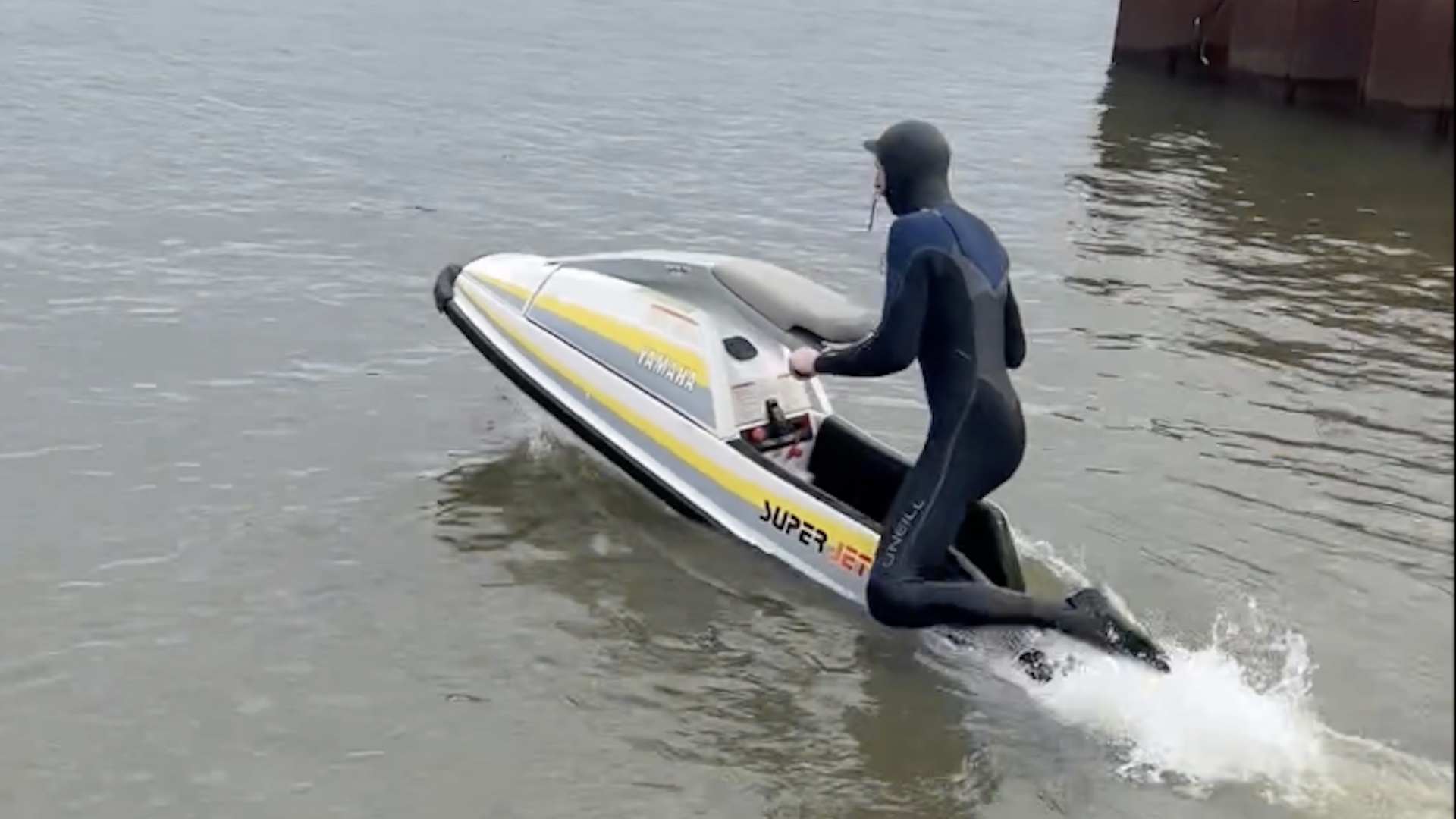 Featured image for Johannes byggde egen eldriven jetski