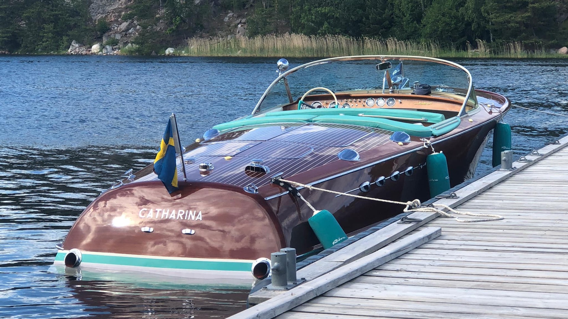 Ny svensk bok för alla som älskar klassiska motorbåtar - Skippo
