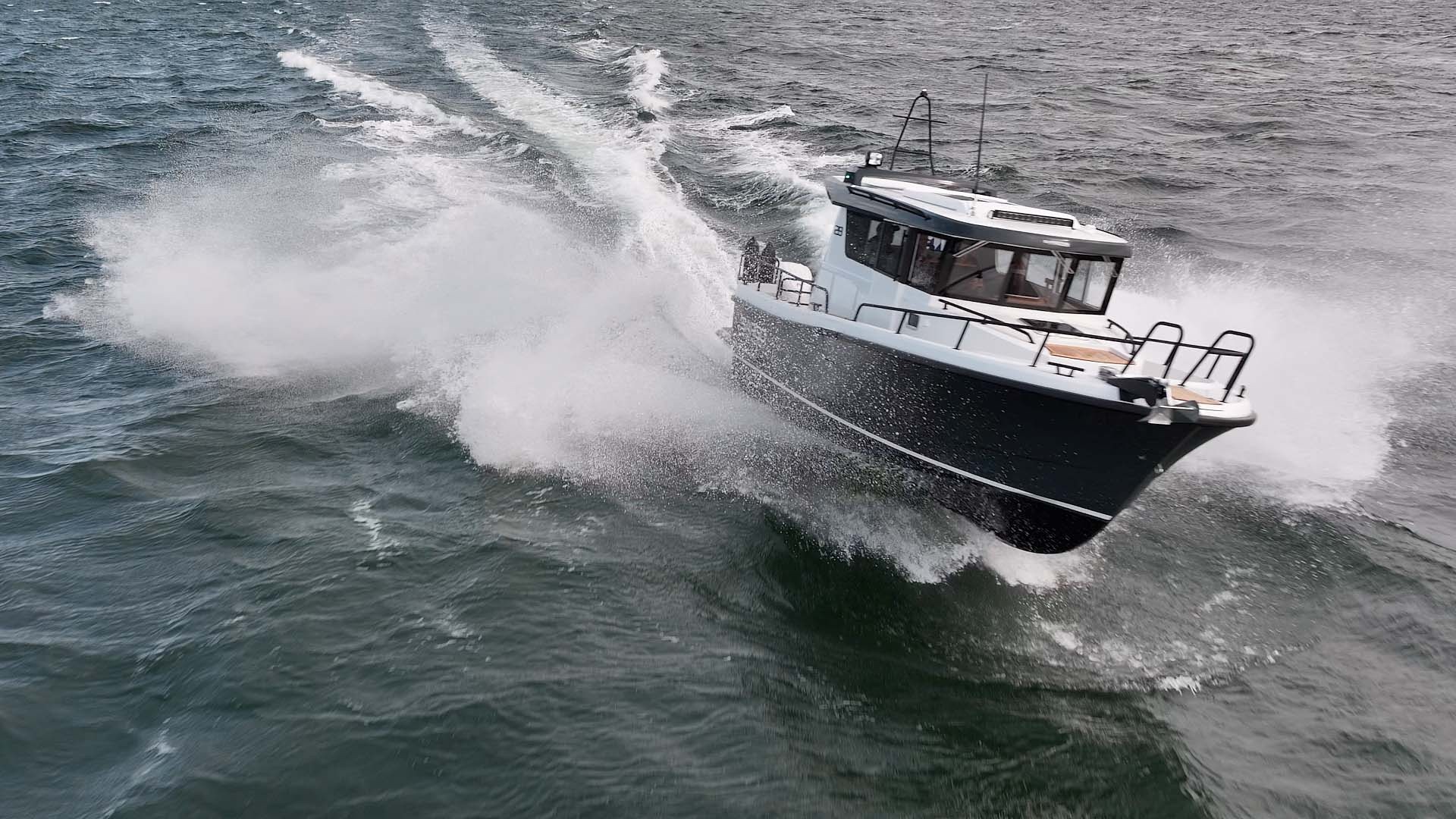 Sargo 28 Explorer – nu med dubbla utombordare